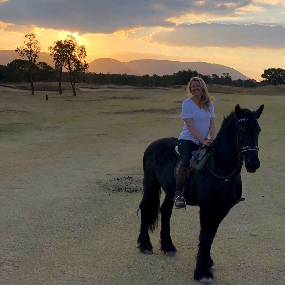 Meet your Posher, Kelli